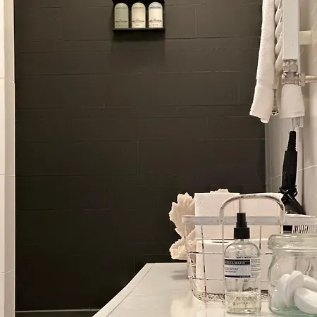 Σπίτι διακοπών Luxury Spacious Private Loft, Between &