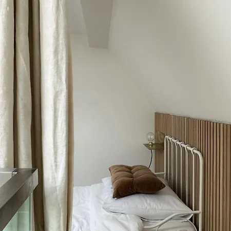 펜션 Luxury Spacious Private Loft, Between & 헴스테데
