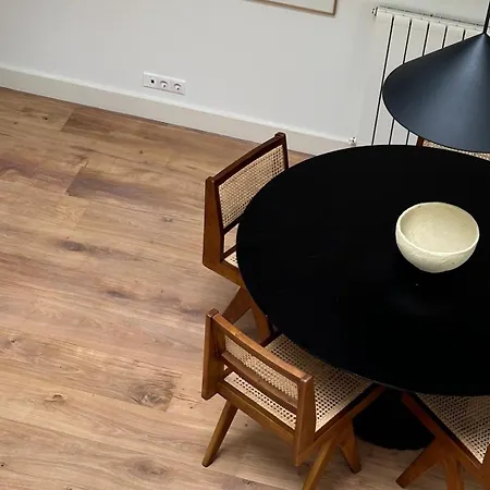 Luxury Spacious Private Loft, Between & *