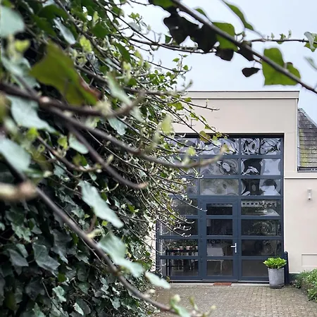 Casa de Férias Luxury Spacious Private Loft, Between &