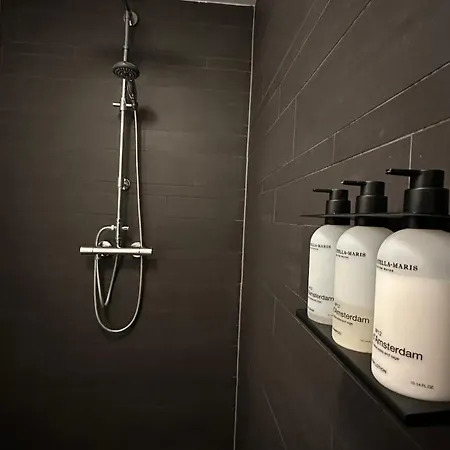 펜션 Luxury Spacious Private Loft, Between &