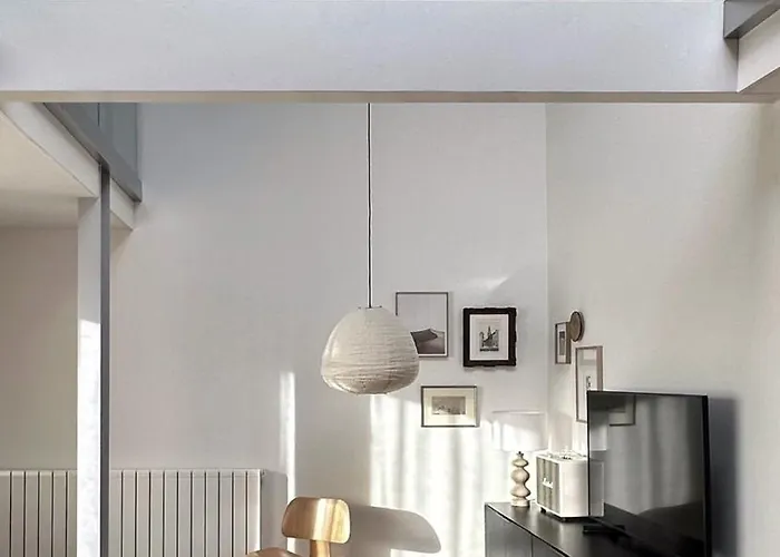 בית נופש Luxury Spacious Private Loft, Between & *