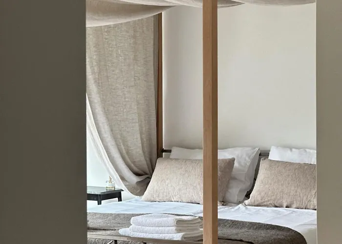 בית נופש Luxury Spacious Private Loft, Between & *